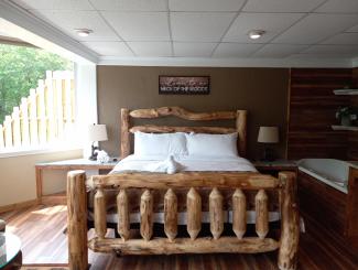 Hotels in Chimney Rock NC - The Carter Lodge Honeymoon suite adjustable king bed