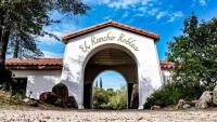 Archway, El Rancho Robles Entrance