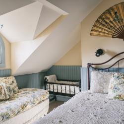Tilghman Island Room - Bed, Daybed, Crib
