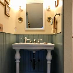 Tilghman Island Room - Bathroom Sink Area