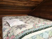 Upstairs Loft - Queen Bed