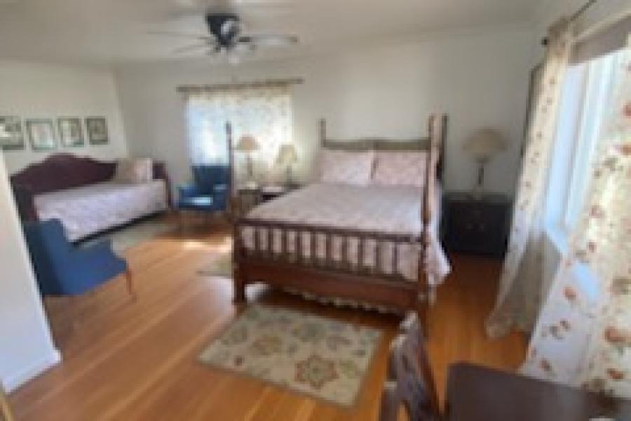 This room features a Queen bed And Twin size Trundle bed-private bathroom